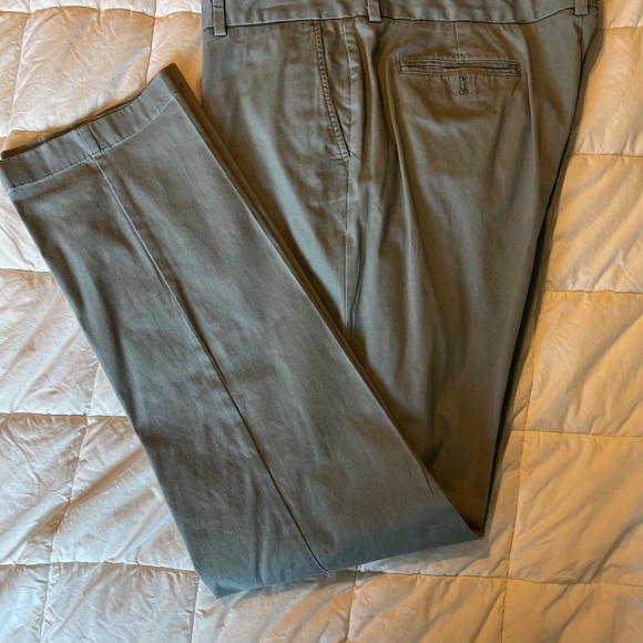 Vinyard Vines - Picture 2 of 3